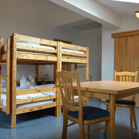 Hotel Gruppenhaus Christianhof - Ideales Lager Fuer Euren Bikeurlaub Mit Selbstversorgung