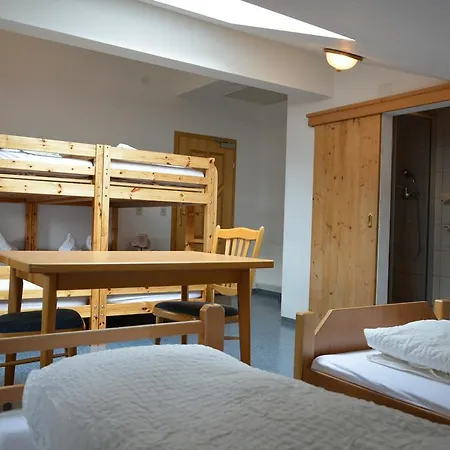 Gruppenhaus Christianhof - Ideales Lager Fuer Euren Bikeurlaub Mit Selbstversorgung