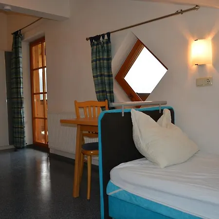 Hotel Gruppenhaus Christianhof - Ideales Lager Fuer Euren Bikeurlaub Mit Selbstversorgung